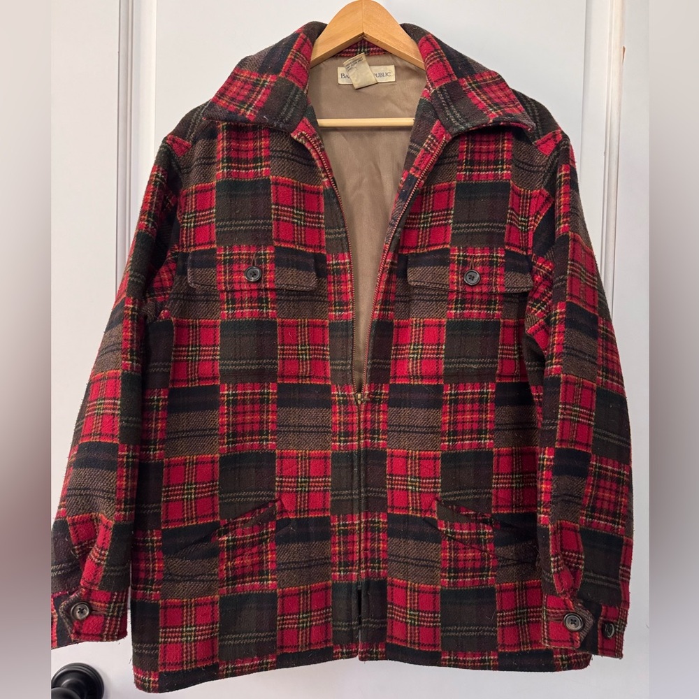 Vintage (1992) Banana Republic men’s wool plaid hunting jacket